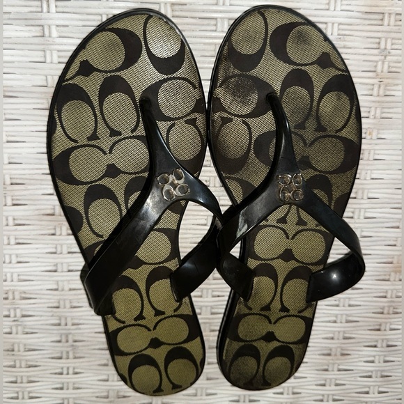 Coach Shoes - UGC Coach Trixie Black and Gold Patterned Sandals Sz 7.5
